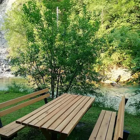 Apartma Humar * تولمين